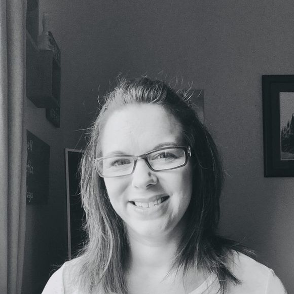 Meet your Posher, Christine - Picture 1 of 1